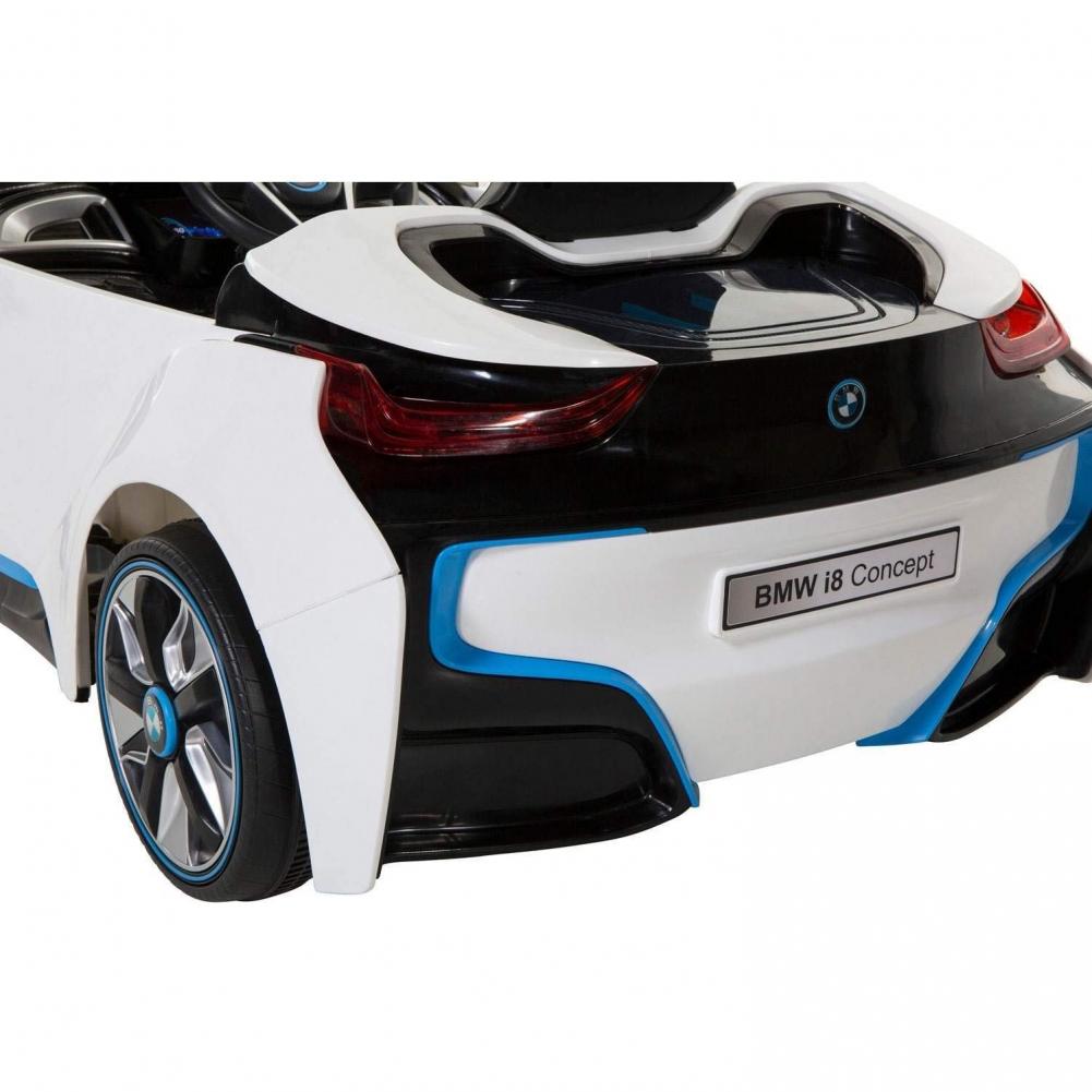 180584 BMW i8 Radio Controlled Car 1 24 Scale 2