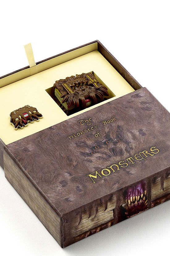 Harry Potter Monster Book Keyring Badge Gift Box