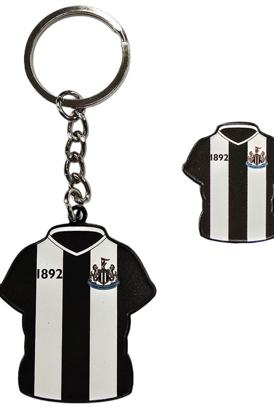 Newcastle United FC Home Shirt Keyring & Badge Set